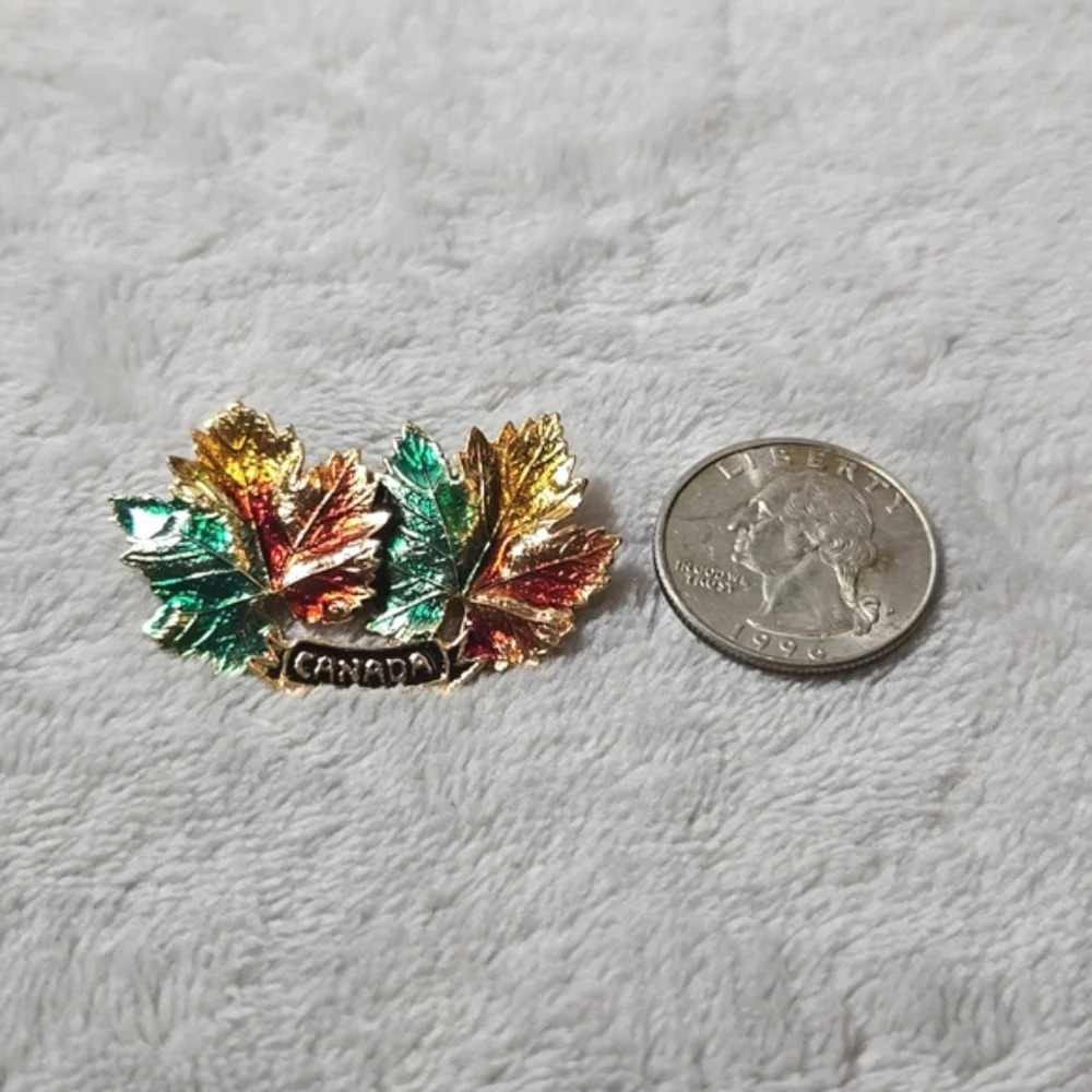 #467 VINTAGE Canada Maple leaf brooch - Picture 3 of 4